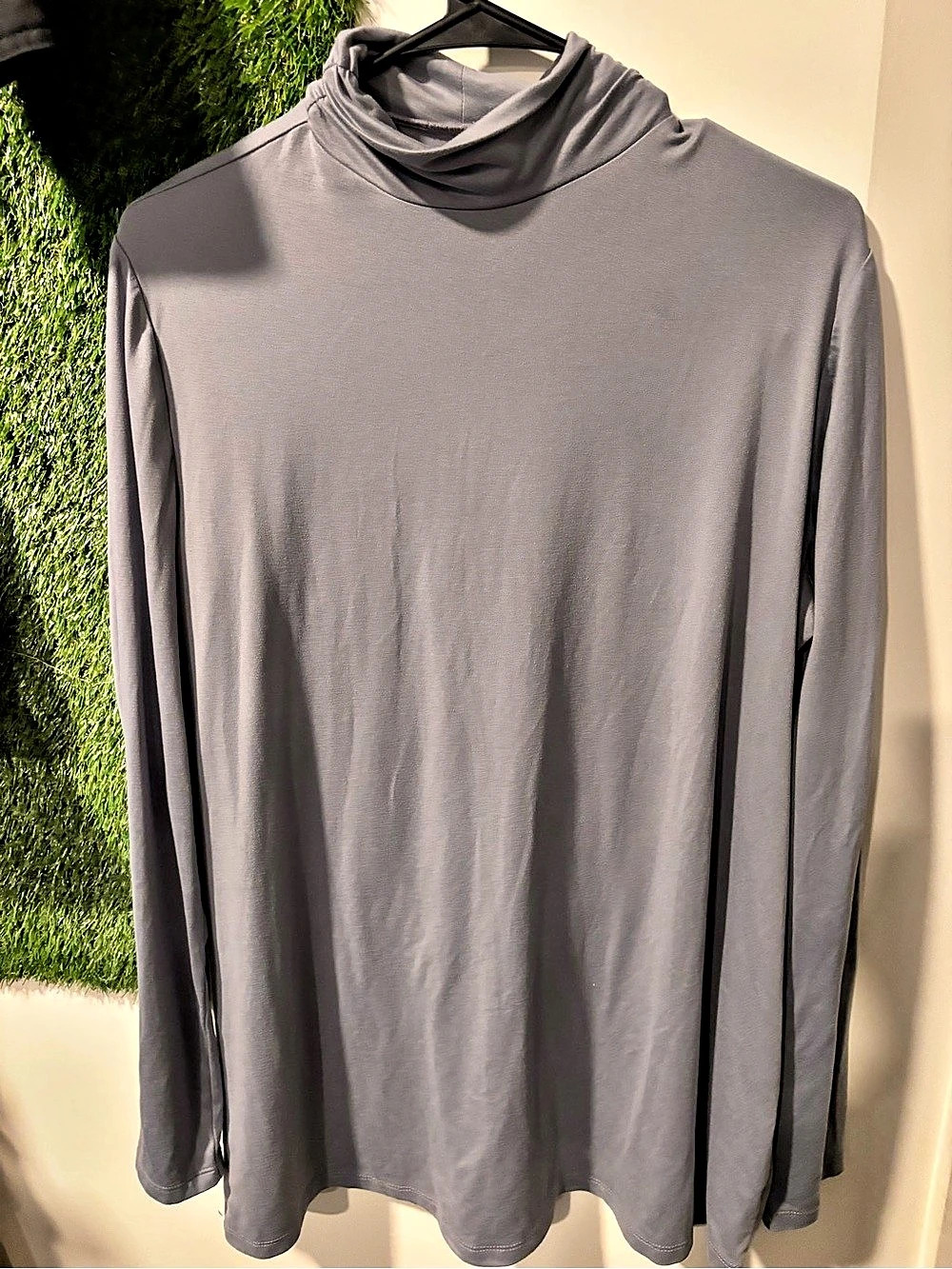 Lane Bryant Cowl Neck Long Sleeve Top in Gray Size 14/16 Like New